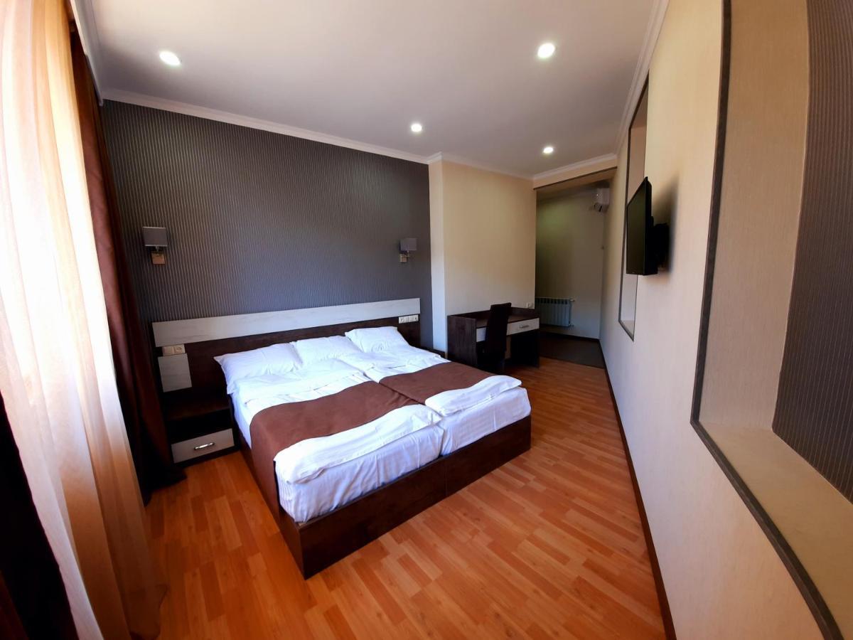 Cherry Garden Boutique Hotel Yeghegnadzor Exterior photo